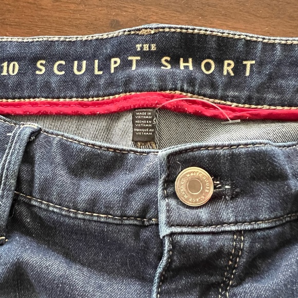 WHBM THE Sculpt Short Size 10 - Picture 2 of 4